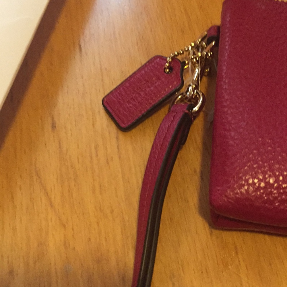 Coach Wallet Wristlet Fuchsia - Picture 4 of 7